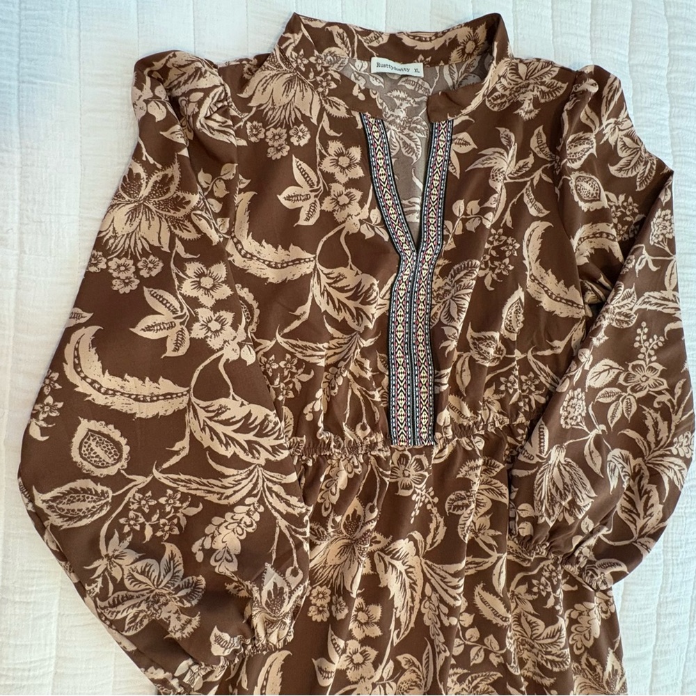 RusttyDusty/ Anthropologie Dup Brown Floral Blouse with Cream Accents